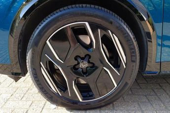 Peugeot E-3008 73kWh GT Auto 5dr