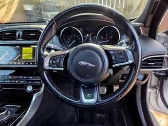 Jaguar XE 2.0d R-Sport Auto AWD Euro 6 (s/s) 4dr