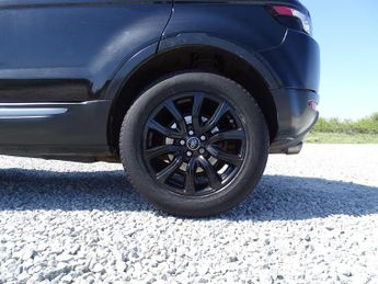 Land Rover Range Rover Evoque 2.2 SD4 Pure Auto 4WD Euro 5 (s/s) 5dr
