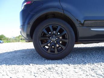 Land Rover Range Rover Evoque 2.2 SD4 Pure Auto 4WD Euro 5 (s/s) 5dr
