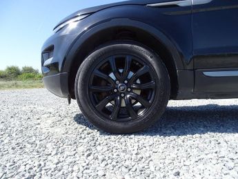 Land Rover Range Rover Evoque 2.2 SD4 Pure Auto 4WD Euro 5 (s/s) 5dr