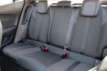 Peugeot E-2008 50kWh GT SUV 5dr Electric Auto (7kW Charger) (136 ps)