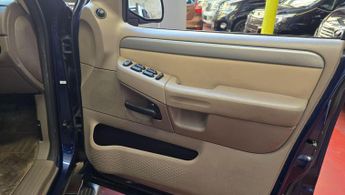 Ford Explorer 4.0 XLT 7 SEATS LEATHER LOW MILEAGE