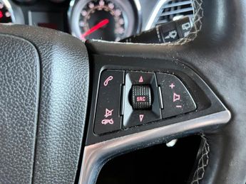 Vauxhall Mokka 1.6 Exclusiv 2WD Euro 5 (s/s) 5dr