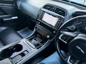 Jaguar XE 2.0d R-Sport Auto Euro 6 (s/s) 4dr