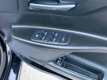 Jaguar XE 2.0d R-Sport Auto Euro 6 (s/s) 4dr