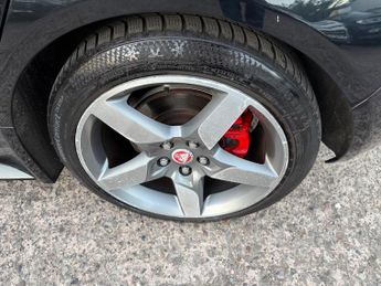 Jaguar XE 2.0d R-Sport Auto Euro 6 (s/s) 4dr