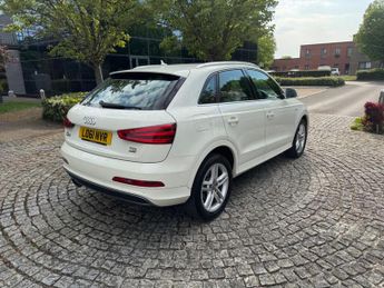 Audi Q3 2.0 TDI S line S Tronic quattro Euro 5 (s/s) 5dr