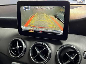 Mercedes-Benz GLA 1.6 GLA180 Urban Edition 7G-DCT Euro 6 (s/s) 5dr