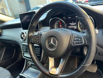 Mercedes-Benz GLA 1.6 GLA180 Urban Edition 7G-DCT Euro 6 (s/s) 5dr
