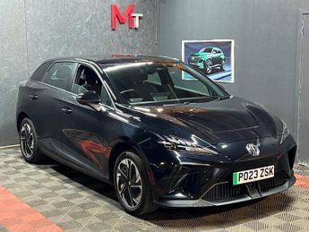 MG MG4 64kWh SE Long Range Auto 5dr