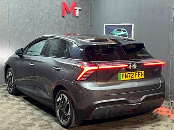 MG MG4 64kWh Trophy Long Range Auto 5dr