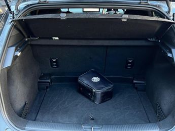 MG MG4 64kWh Trophy Long Range Auto 5dr