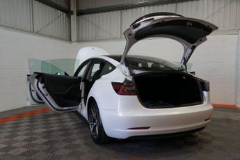 Tesla Model 3 Auto RWD 4dr