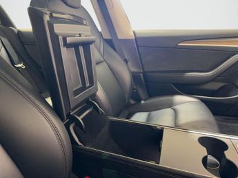 Tesla Model 3 Auto RWD 4dr