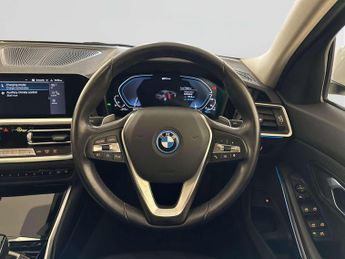 BMW 3 Series 2.0 330e 12kWh SE Pro Saloon 4dr Petrol Plug-in Hybrid Auto Euro
