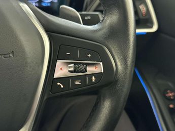 BMW 3 Series 2.0 330e 12kWh SE Pro Saloon 4dr Petrol Plug-in Hybrid Auto Euro