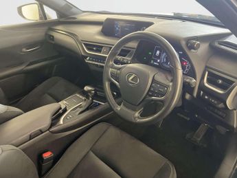 Lexus UX 2.0 250h SUV 5dr Petrol Hybrid E-CVT Euro 6 (s/s) (184 ps)