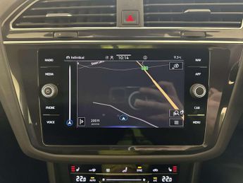 Volkswagen Tiguan 1.5 TSI R-Line SUV 5dr Petrol DSG Euro 6 (s/s) (150 ps)