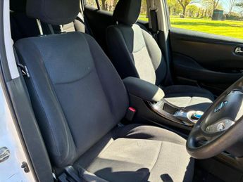 Nissan Leaf 24kWh Acenta Auto 5dr