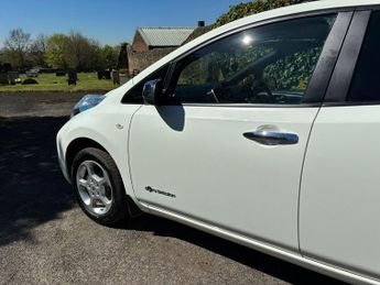 Nissan Leaf 24kWh Acenta Auto 5dr