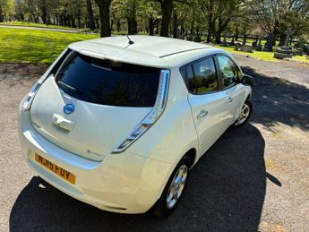 Nissan Leaf 24kWh Acenta Auto 5dr