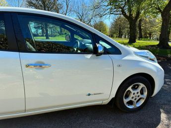 Nissan Leaf 24kWh Acenta Auto 5dr