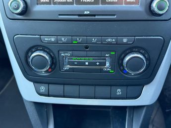 Skoda Yeti 1.6 TDI GreenLine II SE Euro 5 (s/s) 5dr