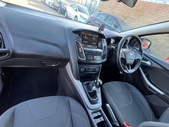 Ford Focus 1.0T EcoBoost Zetec Euro 6 (s/s) 5dr