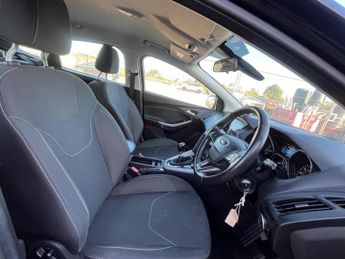 Ford Focus 1.0T EcoBoost Zetec Euro 6 (s/s) 5dr