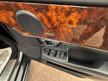 Jaguar XJ 3.0d V6 Premium Luxury Auto Euro 5 (s/s) 4dr