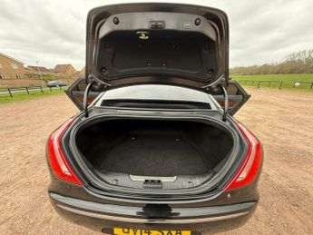 Jaguar XJ 3.0d V6 Premium Luxury Auto Euro 5 (s/s) 4dr