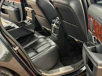 Jaguar XJ 3.0d V6 Premium Luxury Auto Euro 5 (s/s) 4dr