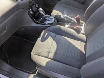 Ford Fiesta 1.0T EcoBoost Zetec Hatchback 5dr Petrol Powershift Euro 5 (100 