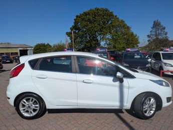 Ford Fiesta 1.0T EcoBoost Zetec Hatchback 5dr Petrol Powershift Euro 5 (100 