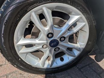 Ford Fiesta 1.0T EcoBoost Zetec Hatchback 5dr Petrol Powershift Euro 5 (100 