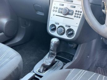Vauxhall Corsa 1.4i 16v Club 3dr