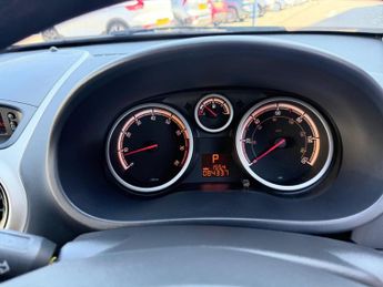 Vauxhall Corsa 1.4i 16v Club 3dr