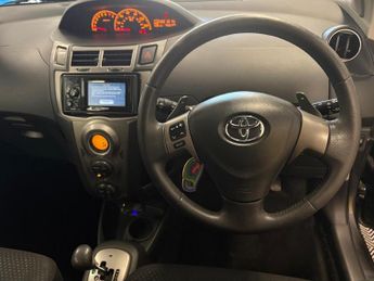 Toyota Yaris 1.33 Dual VVT-i T Spirit MultiMode Euro 5 (s/s) 5dr