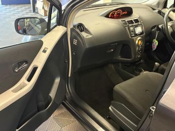 Toyota Yaris 1.33 Dual VVT-i T Spirit MultiMode Euro 5 (s/s) 5dr