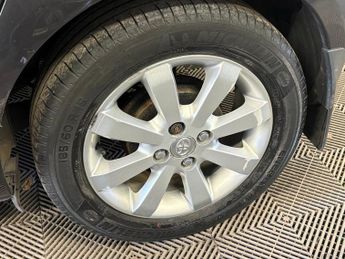 Toyota Yaris 1.33 Dual VVT-i T Spirit MultiMode Euro 5 (s/s) 5dr