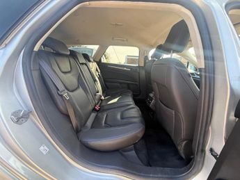 Ford Mondeo 2.0 TiVCT Titanium Edition CVT Euro 6 (s/s) 5dr (17 inch Alloys)