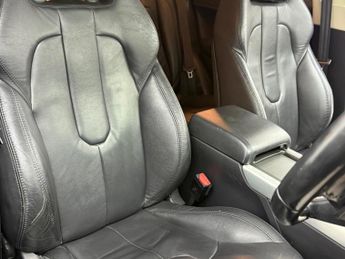 Land Rover Range Rover Evoque 2.2 SD4 Pure Auto 4WD Euro 5 (s/s) 5dr