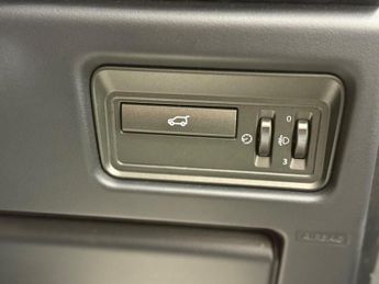 Land Rover Range Rover Evoque 2.2 SD4 Pure Auto 4WD Euro 5 (s/s) 5dr