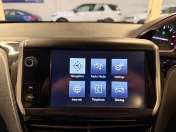 Peugeot 208 1.6 e-HDi Allure Euro 5 (s/s) 5dr