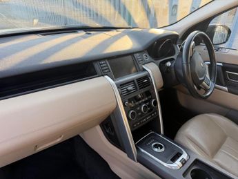 Land Rover Discovery Sport 2.0 TD4 HSE Black Auto 4WD Euro 6 (s/s) 5dr