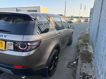 Land Rover Discovery Sport 2.0 TD4 HSE Black Auto 4WD Euro 6 (s/s) 5dr