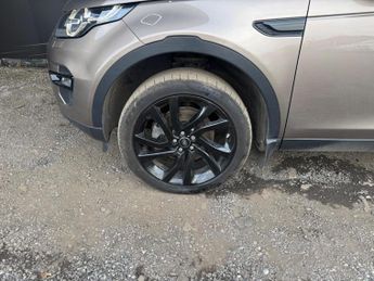Land Rover Discovery Sport 2.0 TD4 HSE Black Auto 4WD Euro 6 (s/s) 5dr