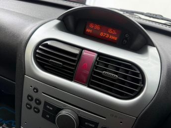 Vauxhall Tigra 1.4i 16v Exclusiv 2dr (a/c)