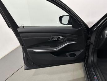 BMW 3 Series 2.0 320d M Sport Touring Auto xDrive Euro 6 (s/s) 5dr